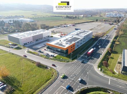 Pronájem - skladovací prostor, 874 m²