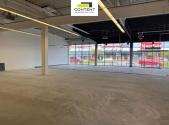Pronájem - obchodní prostor, 477 m²
