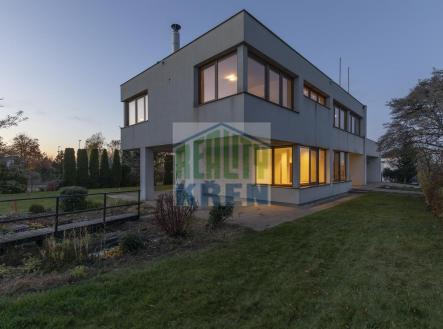 Prodej - dům/vila, 387 m²
