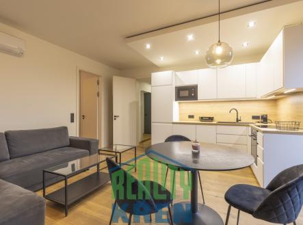 obývací pokoj s kuch. koutem | Pronájem bytu, 2+kk, 47 m²