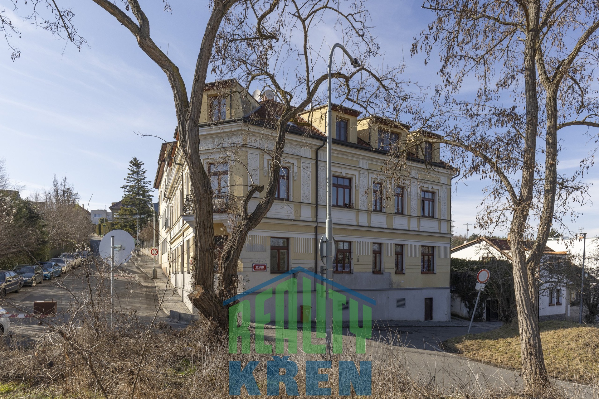 dům