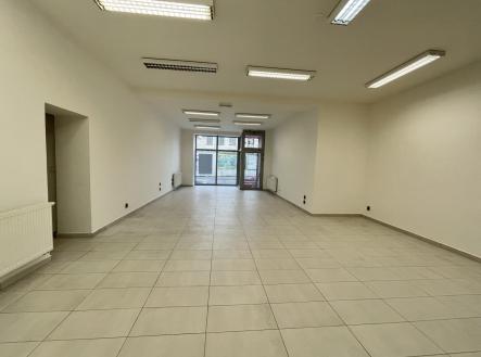 Pronájem - obchodní prostor, 85 m²