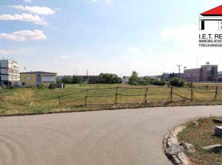 pohled od Avie | Prodej - pozemek pro komerční výstavbu, 7 957 m²