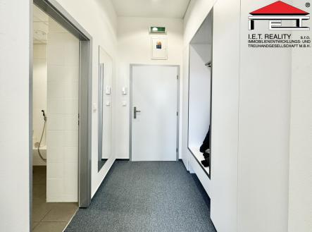 4 | Pronájem - kanceláře, 32 m²