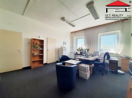 Pronájem - kanceláře, 128 m²