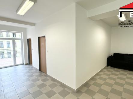 Pronájem - kanceláře, 162 m²