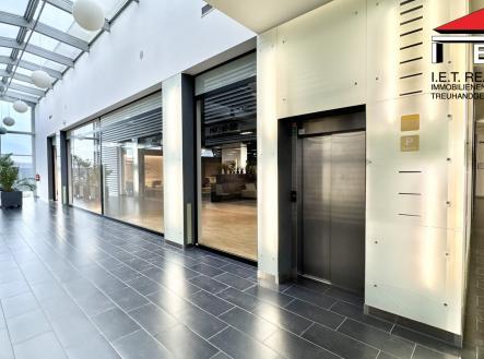 DJI_20241213_102851_235 | Pronájem - obchodní prostor, 303 m²