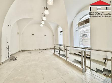 2 | Pronájem - obchodní prostor, 104 m²