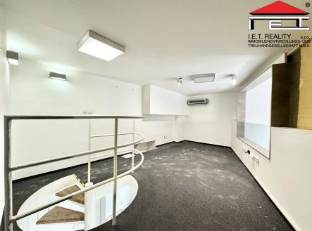 4 | Pronájem - obchodní prostor, 104 m²