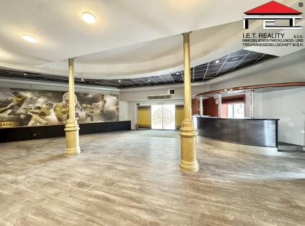 2 | Pronájem - obchodní prostor, 128 m²