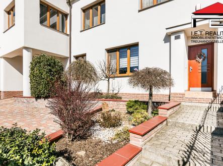 1a | Prodej - dům/vila, 332 m²