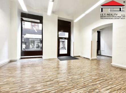 2 | Pronájem - obchodní prostor, 106 m²