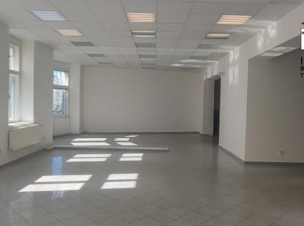 Pronájem - kanceláře, 233 m²
