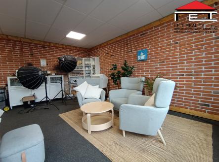 IMG_20250314_094506 | Pronájem - komerční objekt, sklad, 2 694 m²