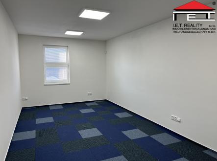 IMG_1538 | Pronájem - kanceláře, 402 m²