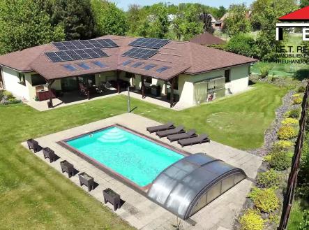 pohled zhora | Prodej - dům/vila, 275 m²