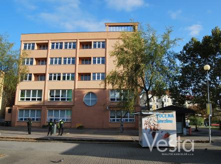 komercni nemovitost v centru mesta Decin | Prodej - komerční objekt, obchodní centrum, 3 819 m²