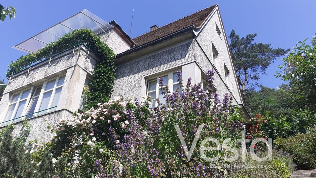 Nádherná pozdně modernistická vila v Děčíně