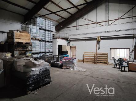 Pronájem - skladovací prostor, 424 m²
