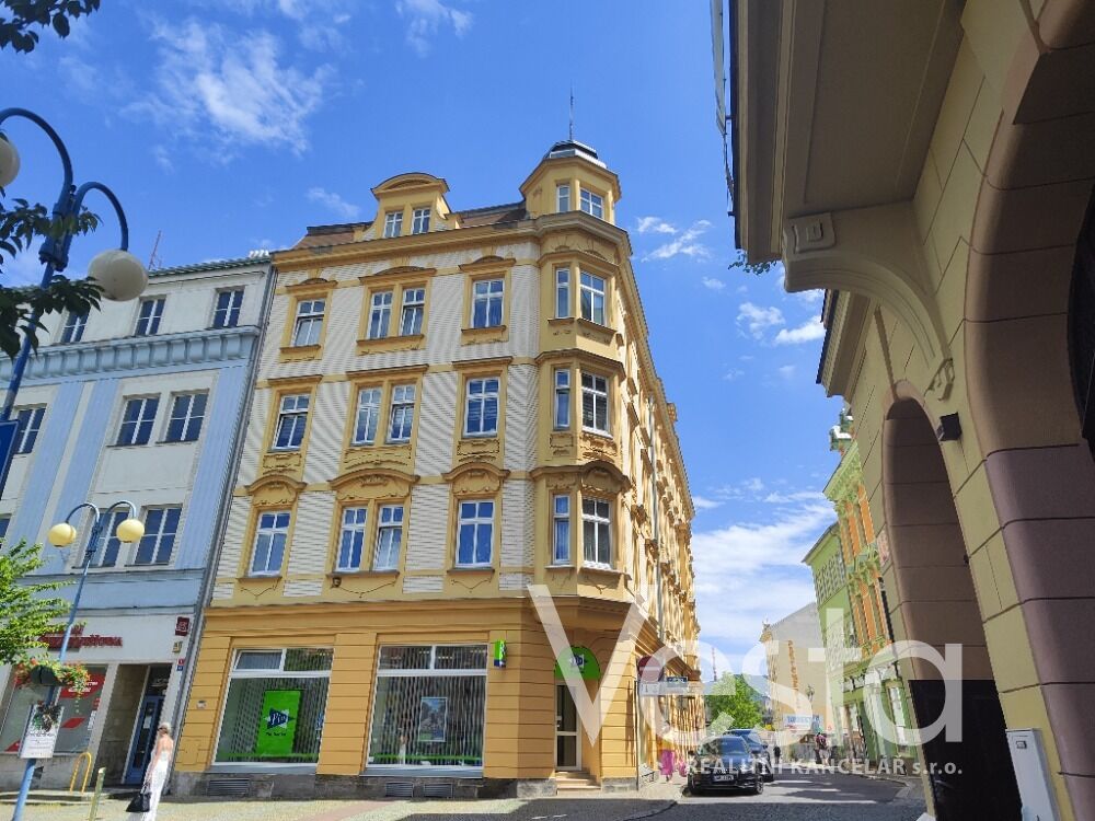 Pronájem prostorného bytu 2+kk s výhledem na Masarykovo náměstí