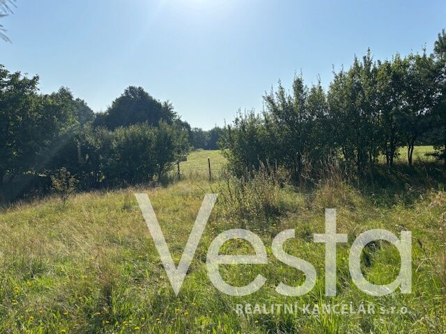 Slunný pozemek pro výstavbu RD, 1 157 m2