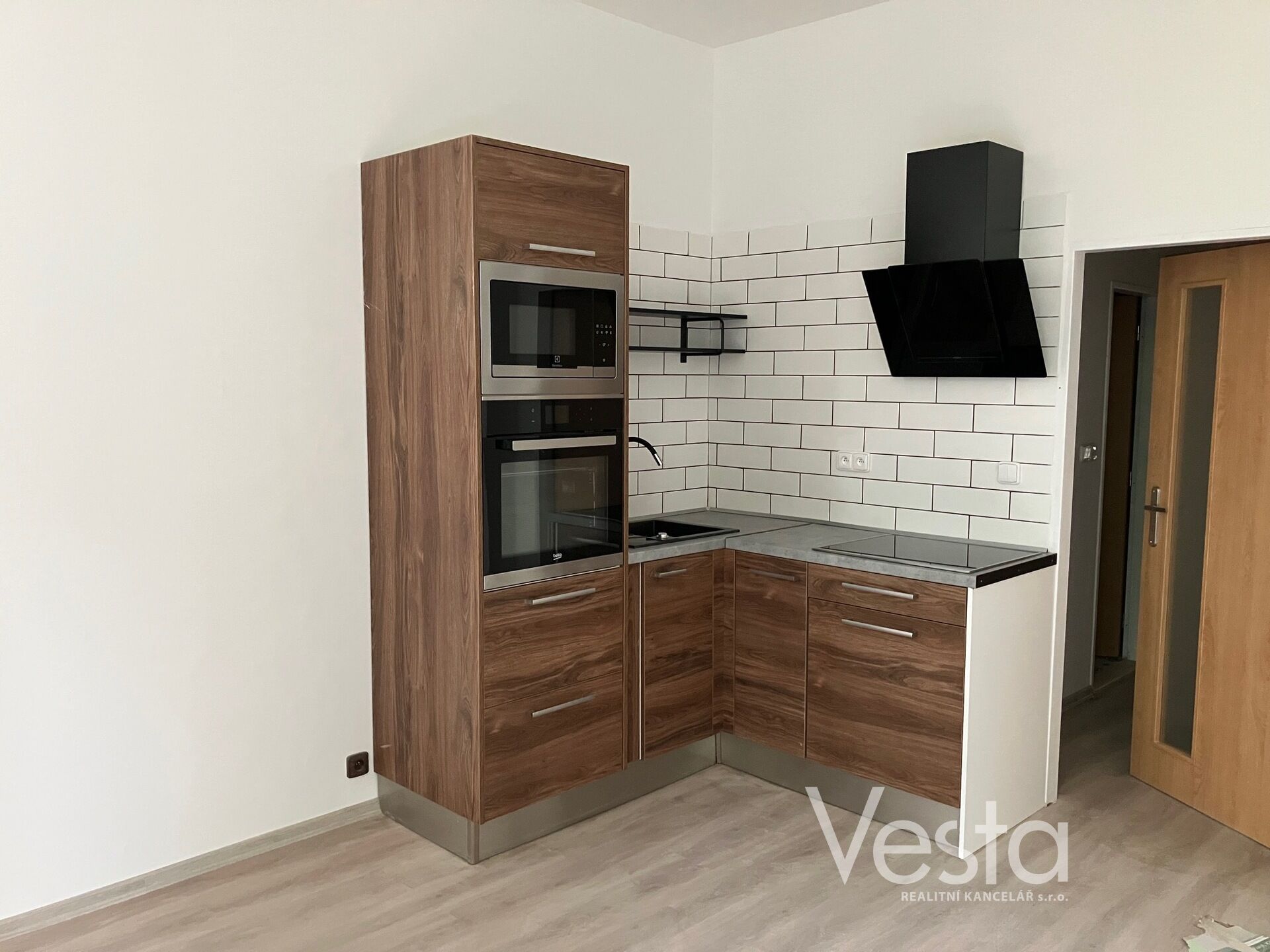 Garsoniéra v nově zrekonstruovaném domě v centru Děčína I