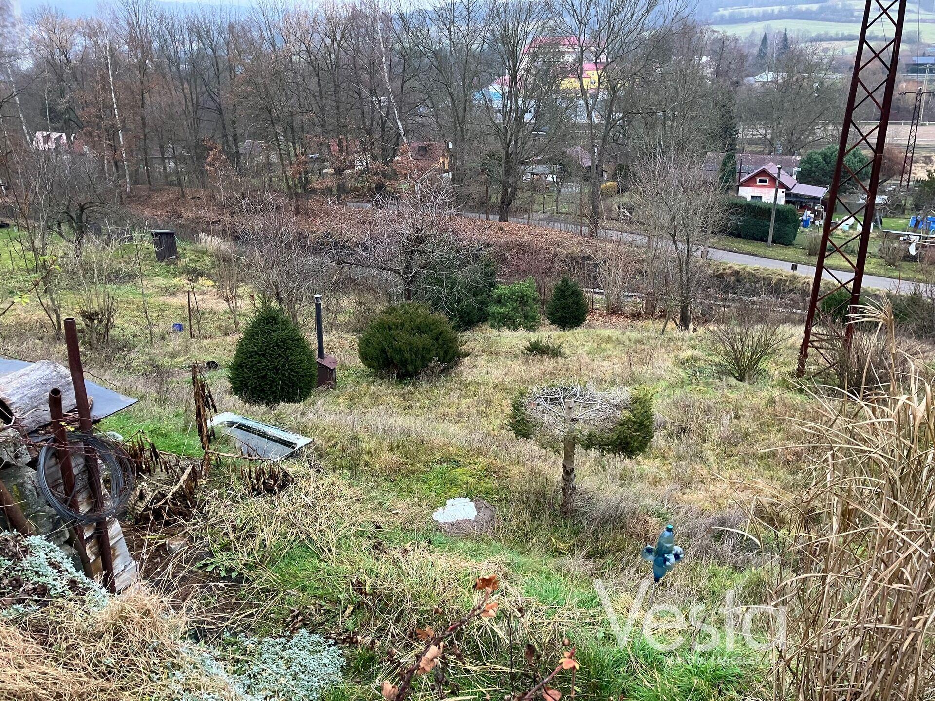 Slunná zahrada s hezkým výhledem, 1 840 m2