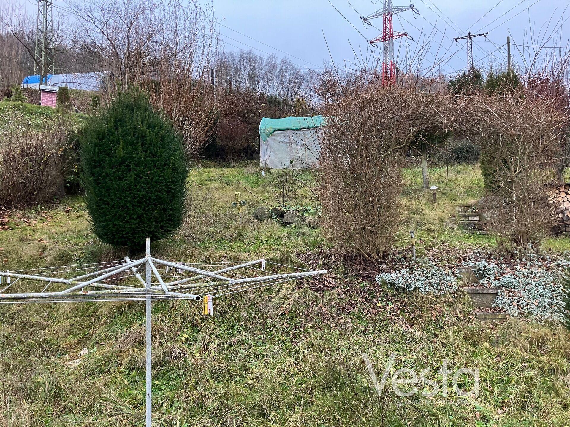 Slunná zahrada s hezkým výhledem, 1 840 m2