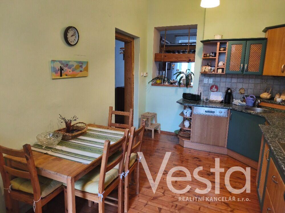 Hezký byt 2+1 s vestavěným patrem a terasou v centru Děčína I