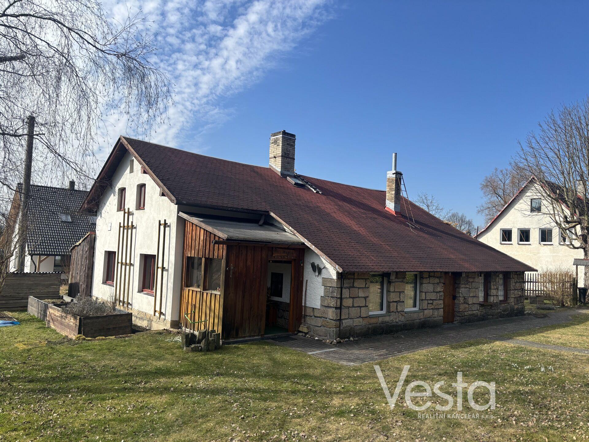 Hezká chalupa s nádhernou zahradou v Růžové