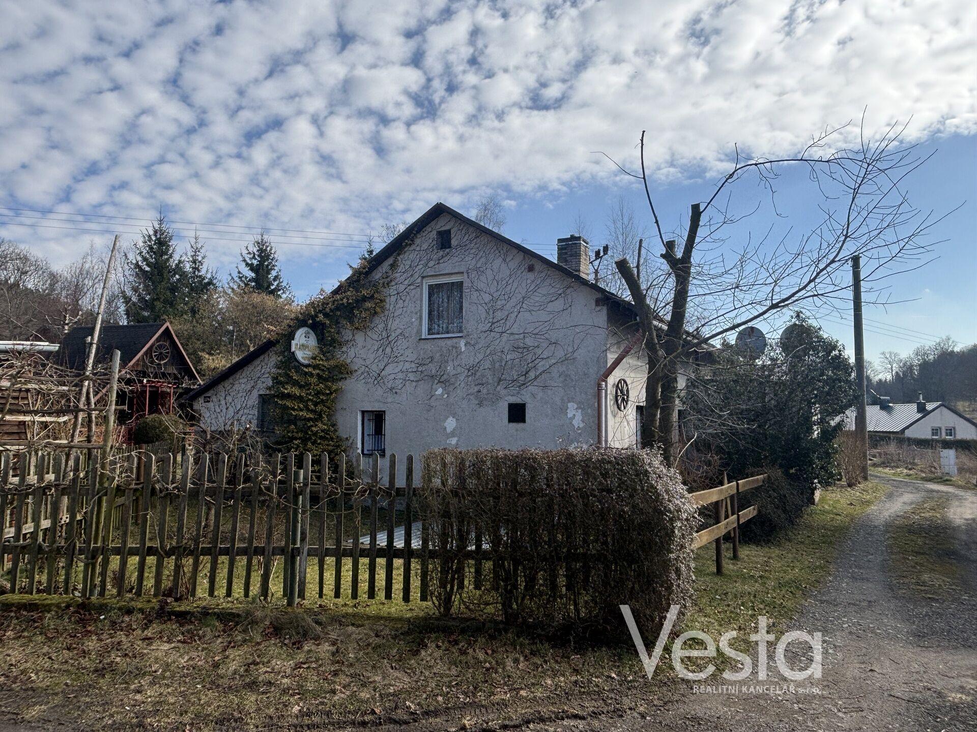 Hezká chalupa s nádhernou zahradou v Růžové