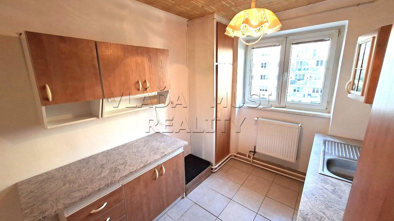 Prodej bytu 2+1/B, Třída Míru, Beroun, OV.