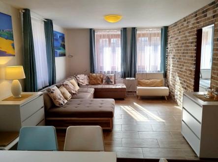 Pronájem bytu, 2+kk, 60 m² obrázek