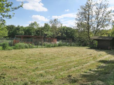 Prodej - pozemek, zahrada, 738 m²