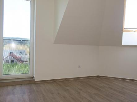 IMG_0239a.jpg | Pronájem bytu, 1+kk, 28 m²