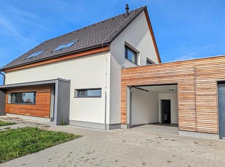 PXL_20251021_113248578.MP.jpg | Prodej - dům/vila, 158 m²