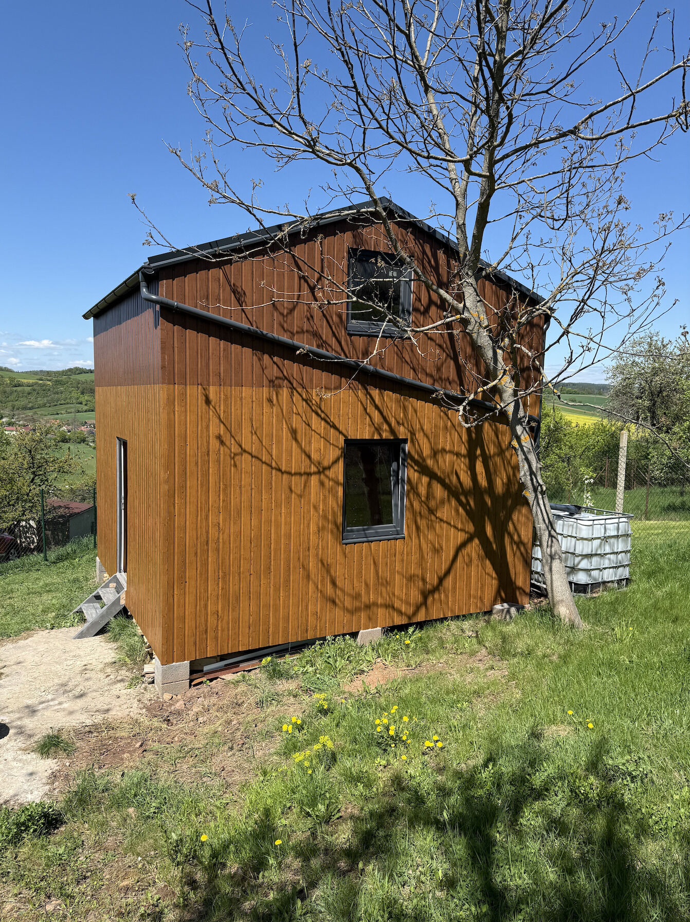 Hájek u Tišnova - zahradní chatka s pozemkem o výměře 965 m2