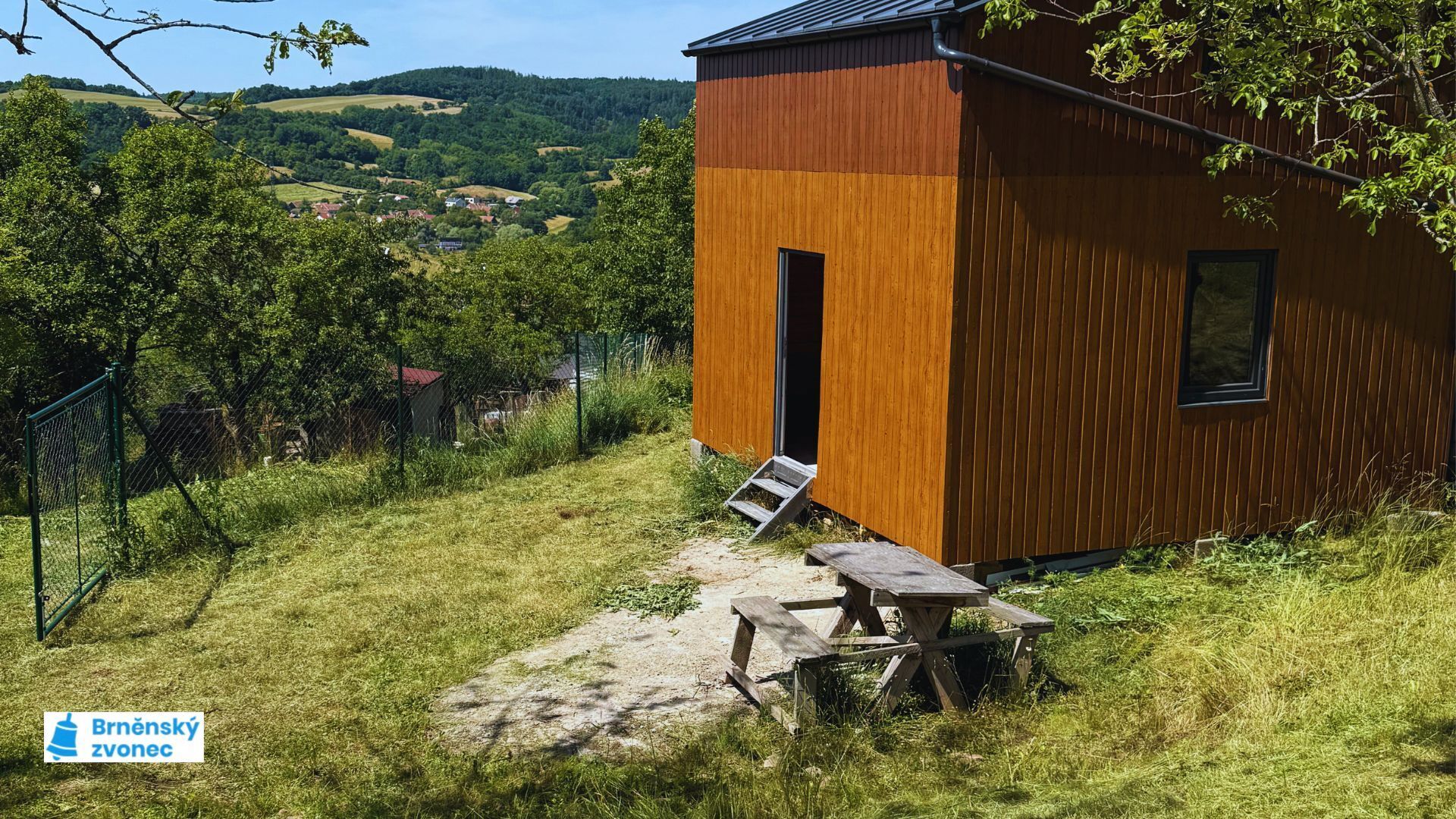 Hájek u Tišnova - zahradní chatka s pozemkem o výměře 965 m2