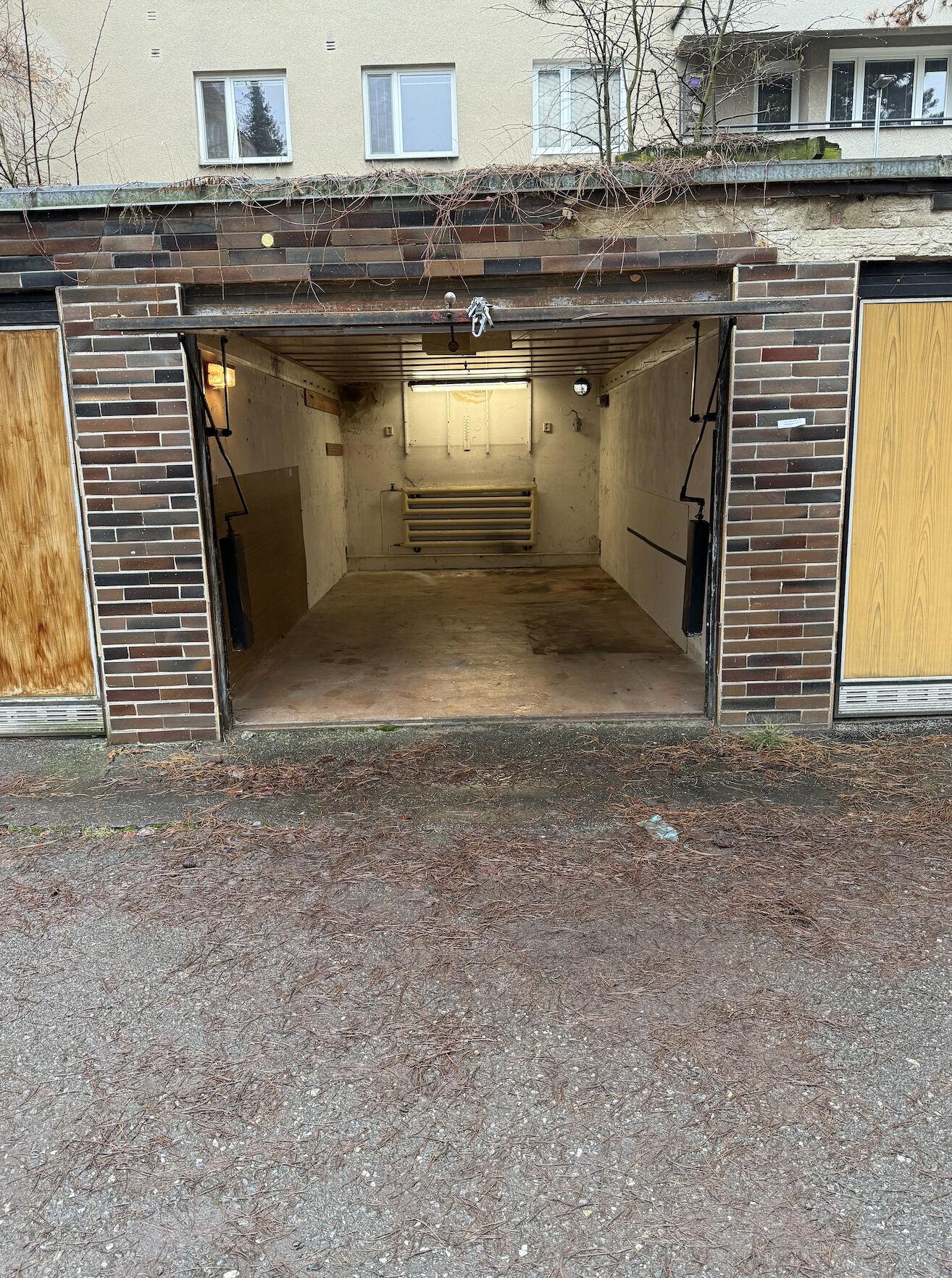 Pronájem garáže 16m² Marie Majerové, Brno - Lesná