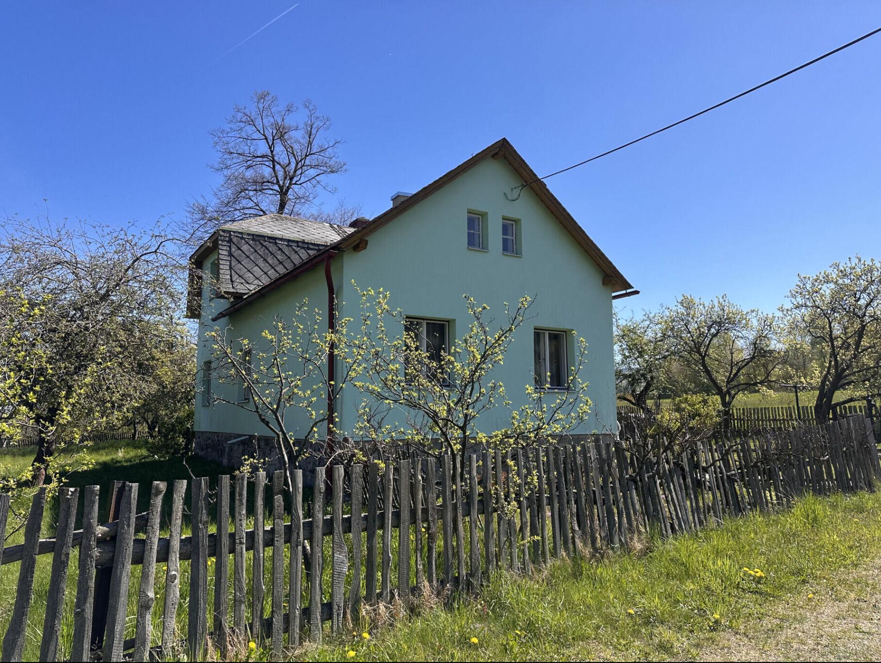 Prodej rodinného domu 101 m², pozemek 2004 m² Vápenná