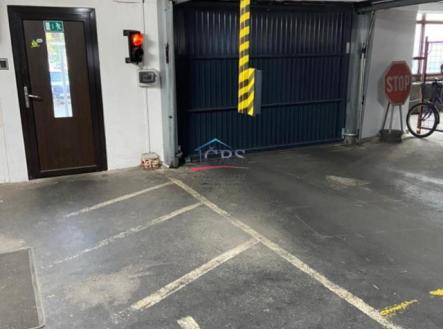 olae8238.jpg | Prodej - malý objekt/garáž