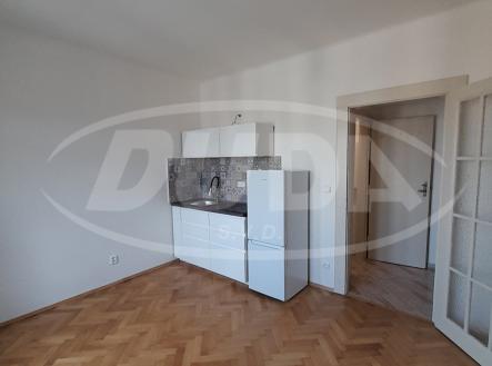 Obrázek k zakázce č.: 699746 | Pronájem bytu, 1+kk, 24 m²