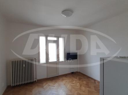 Obrázek k zakázce č.: 699746 | Pronájem bytu, 1+kk, 24 m²