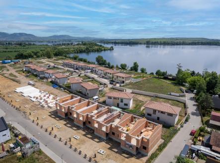 DJI_0515 | Rezidence Pasohlávky, řadové rodinné domy přímo u vody