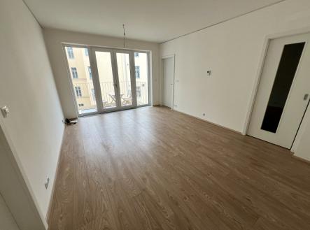 72A7C83A-BF99-424E-B40F-5B0C31C22271 | Pronájem bytu, 3+kk, 72 m²