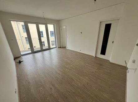 3EDC4126-0FA4-4F18-AA83-D42E381E5160 | Pronájem bytu, 2+kk, 47 m²