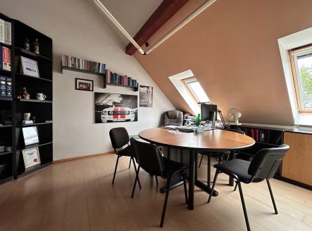 1 | Prodej - kanceláře, 183 m²