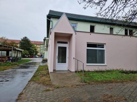 nebyt_2 | Prodej - obchodní prostor, 61 m²