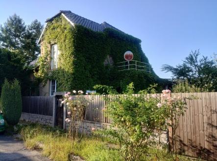 321 J2 | Prodej - dům/vila, 230 m²