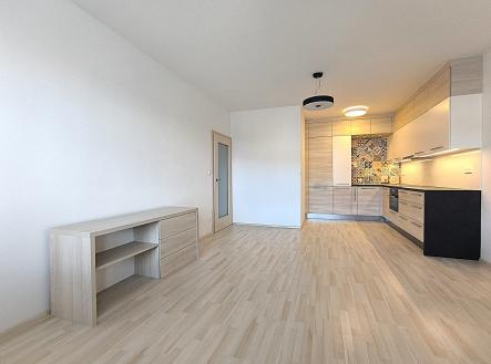 001 | Pronájem bytu, 2+kk, 61 m²